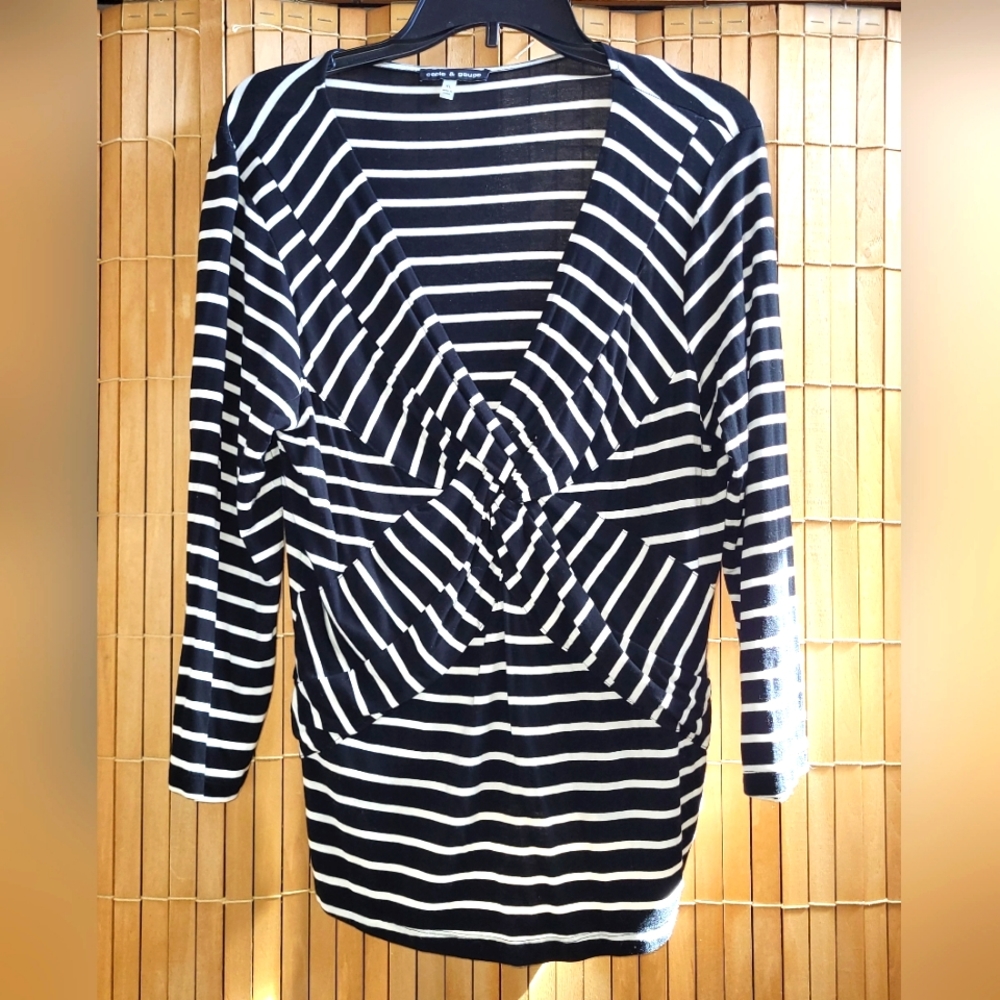 Ladies black and white stripe stretch vintage top by Cable & Gauge, Size XL